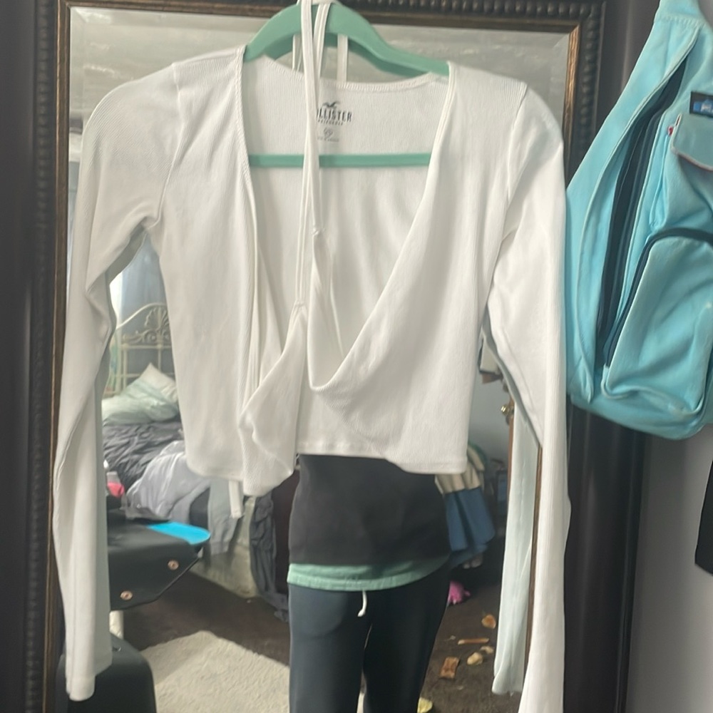 Hollister Crop Top
